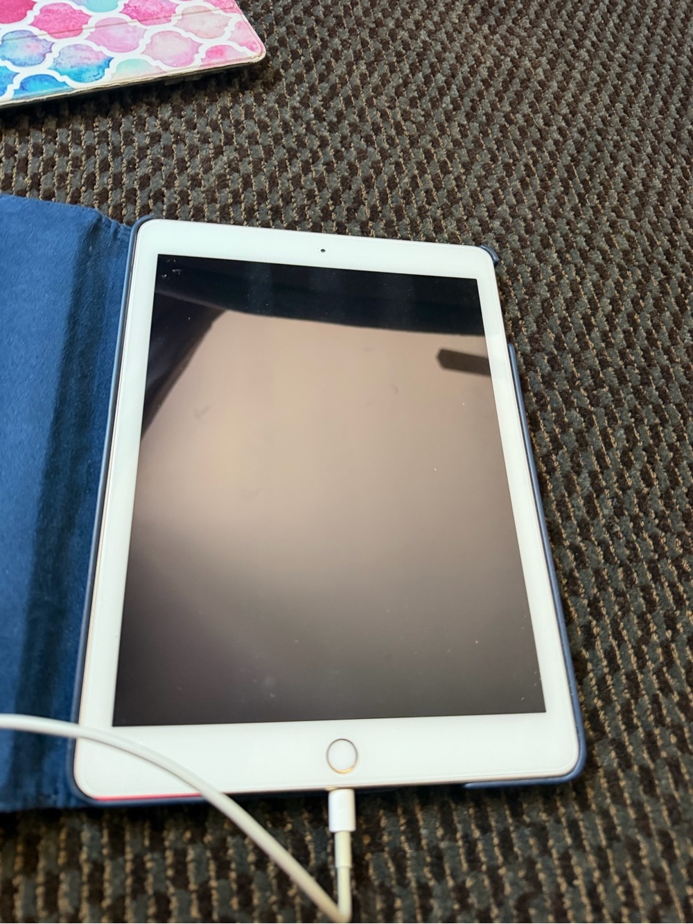 Apple iPad Air 2 (Gold) with Blue/Indigo Color Case and Charger- 16GB